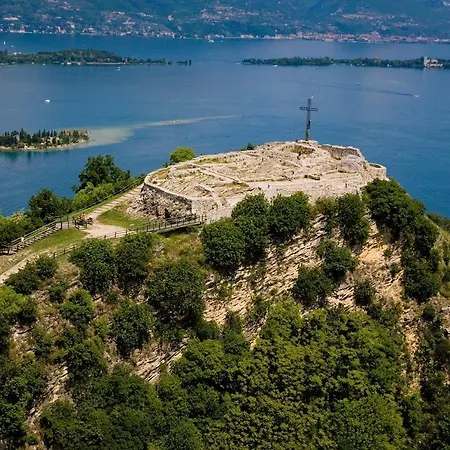 Lago Di Garda A 300M - House In Manerba Manerba del Garda Exterior photo