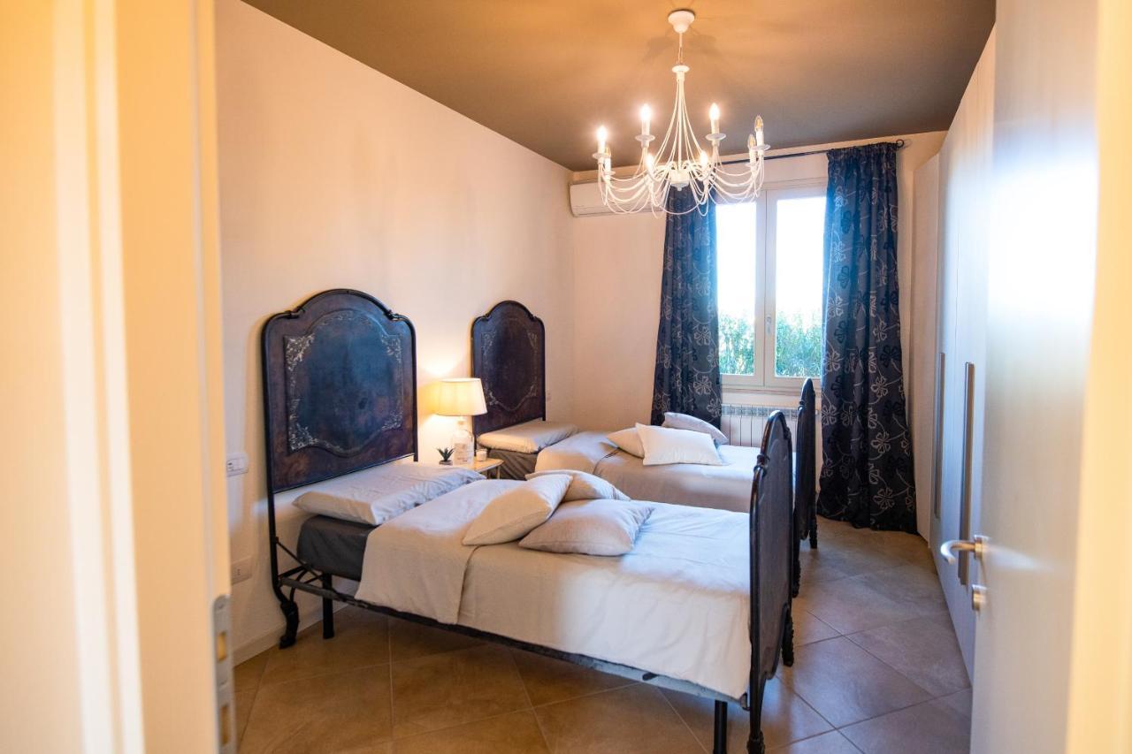 Di Garda A 300m - House In Manerba *