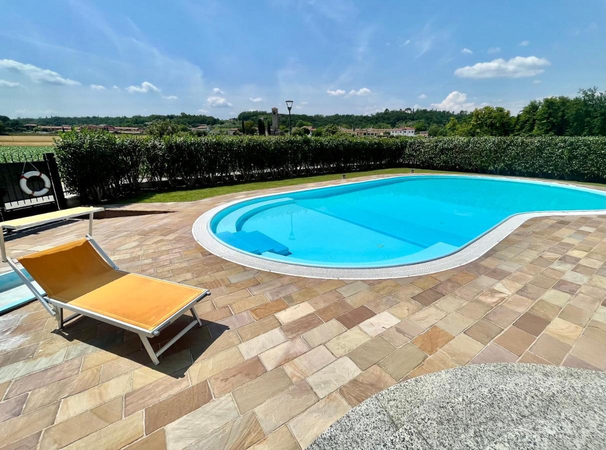 Di Garda A 300m - House In Manerba