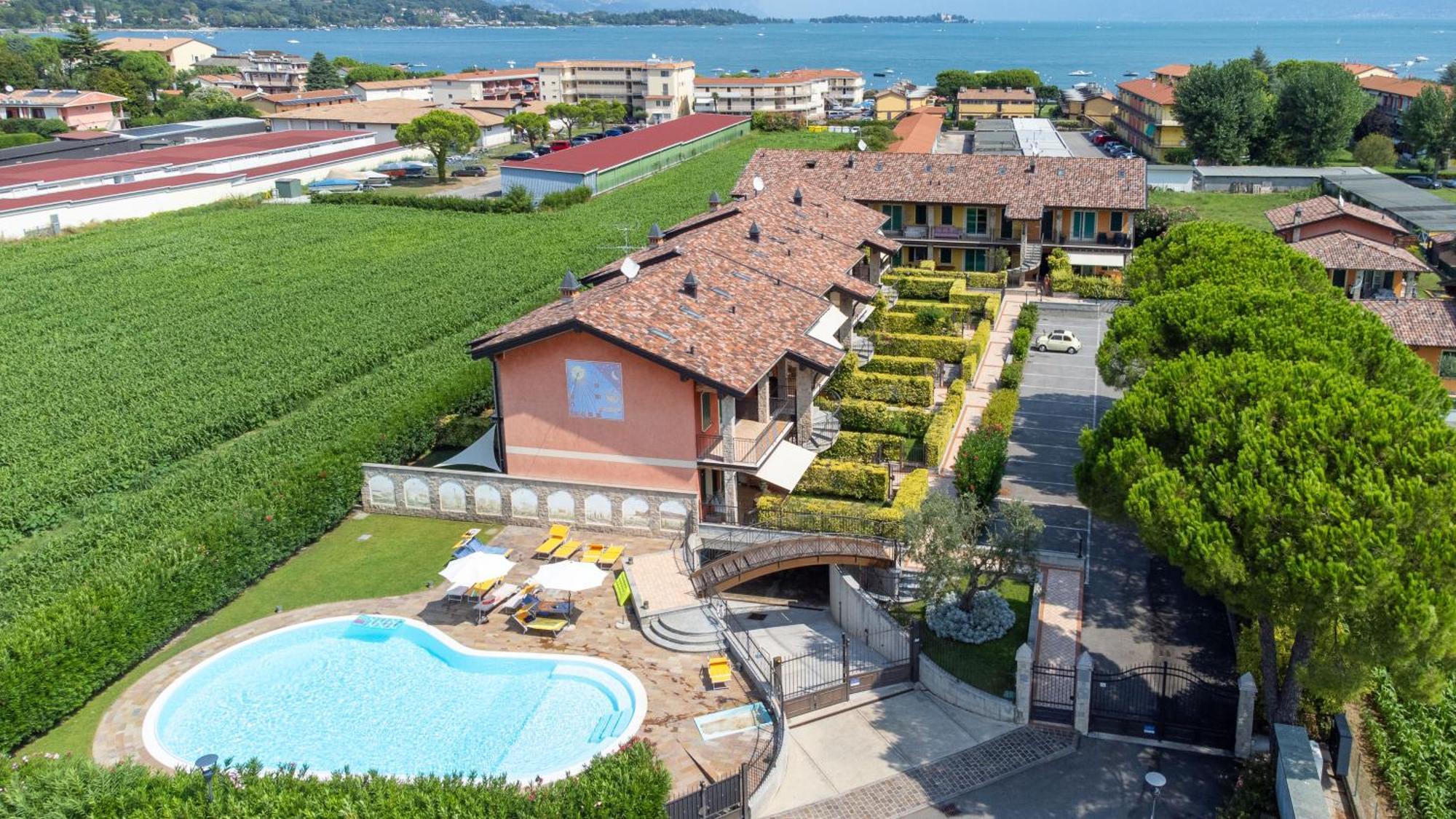 Di Garda A 300m - House In Manerba Holiday home