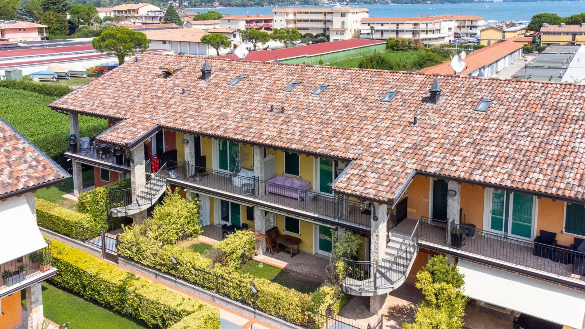Holiday home Di Garda A 300m - House In Manerba